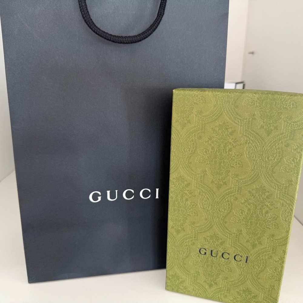 NEW Gucci Men’s Long Bifold Black Leather Wallet GG Logo Blue interior - Picture 14 of 16